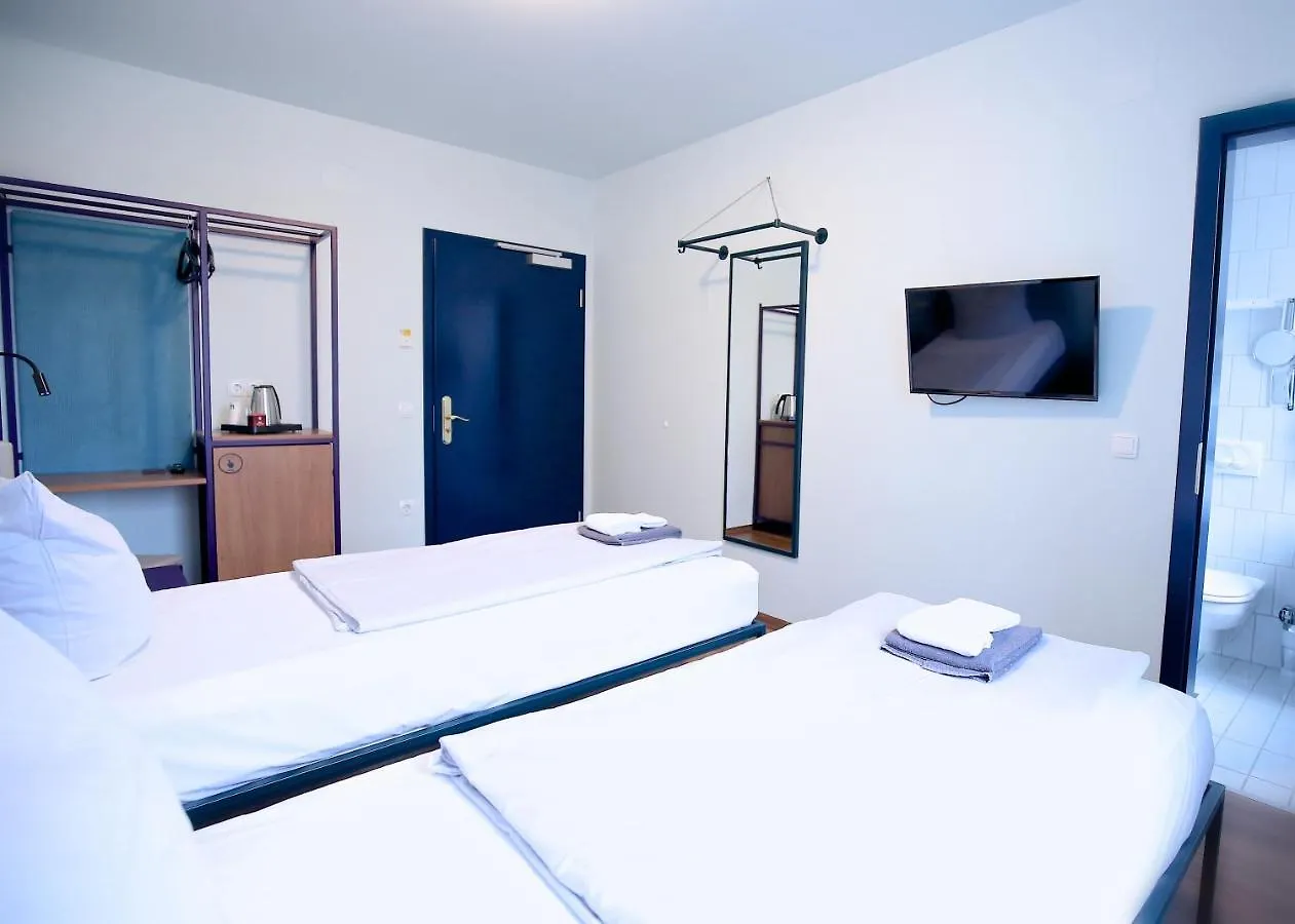 **  Das Schreder Hotel Münih Almanya