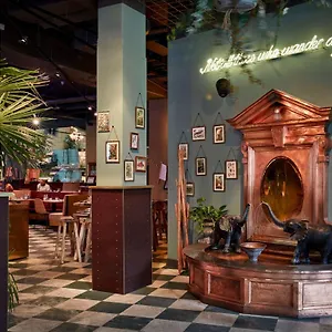 מלון 25hours The Royal Bavarian, מינכן